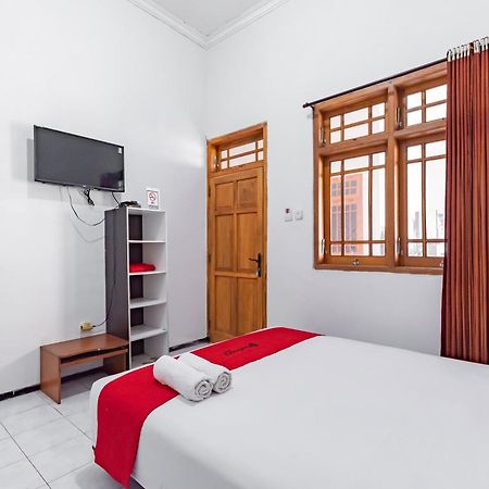 Reddoorz At Ciliwung Guest House Syariah Malang Zewnętrze zdjęcie